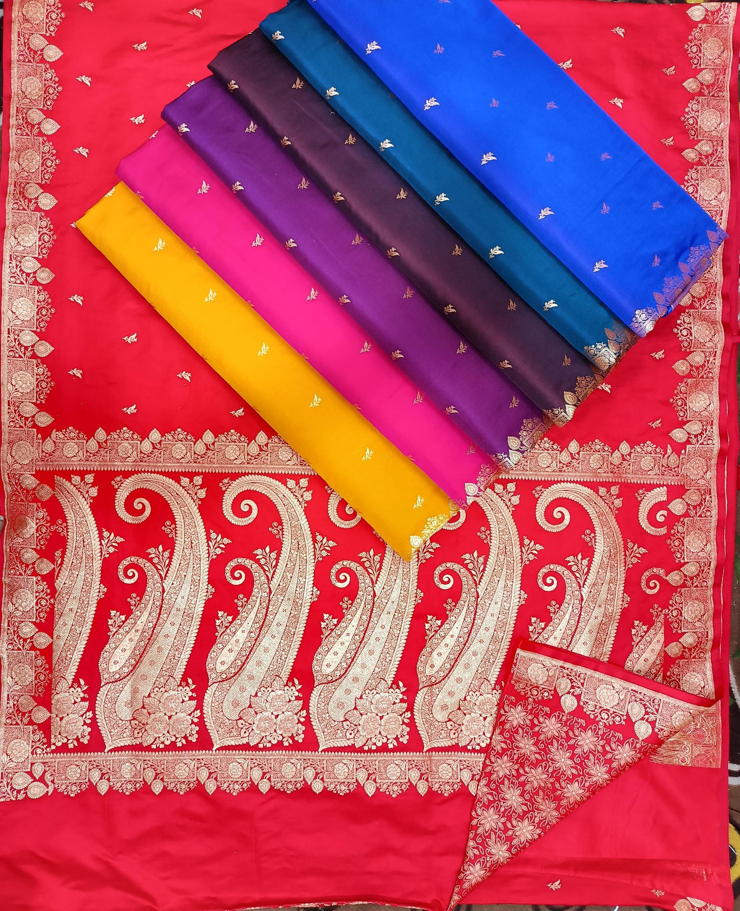 Ahamaura Gold Jacquard Mashru Silk Banarasi Saree for Women