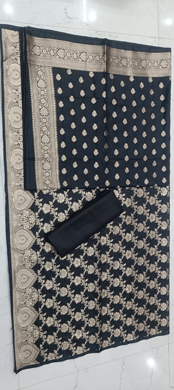 AHAMAURA BANARASI KATAAN SILK