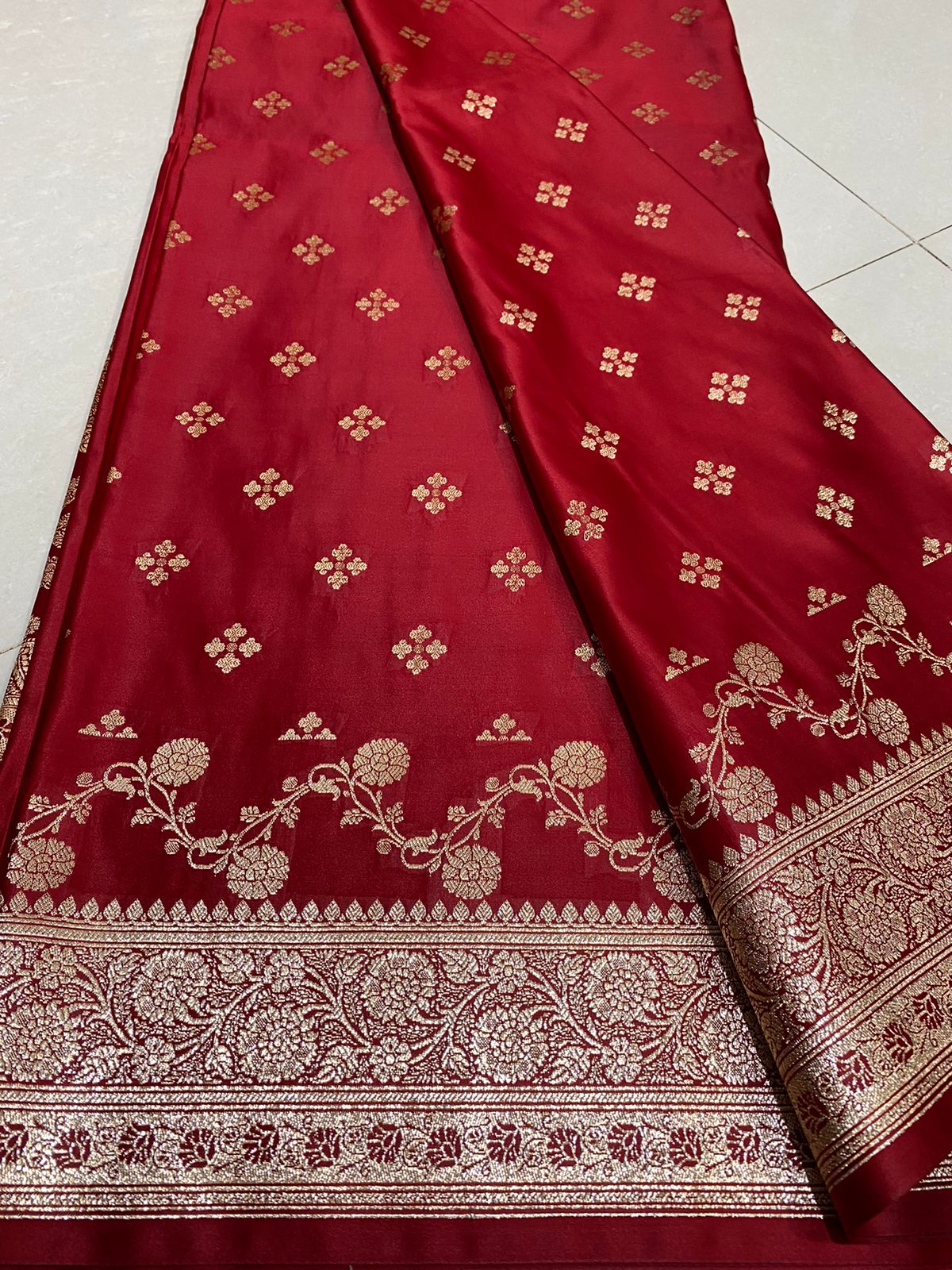 Ahamaura Banarasi Jacquard Weaving Saatan Silk Saree