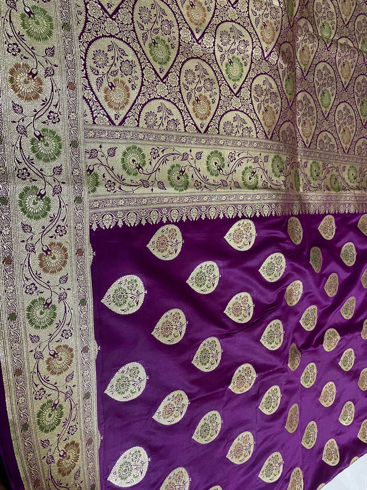 Ahamaura Banarasi Jacquard Weaving Saatan Silk Saree