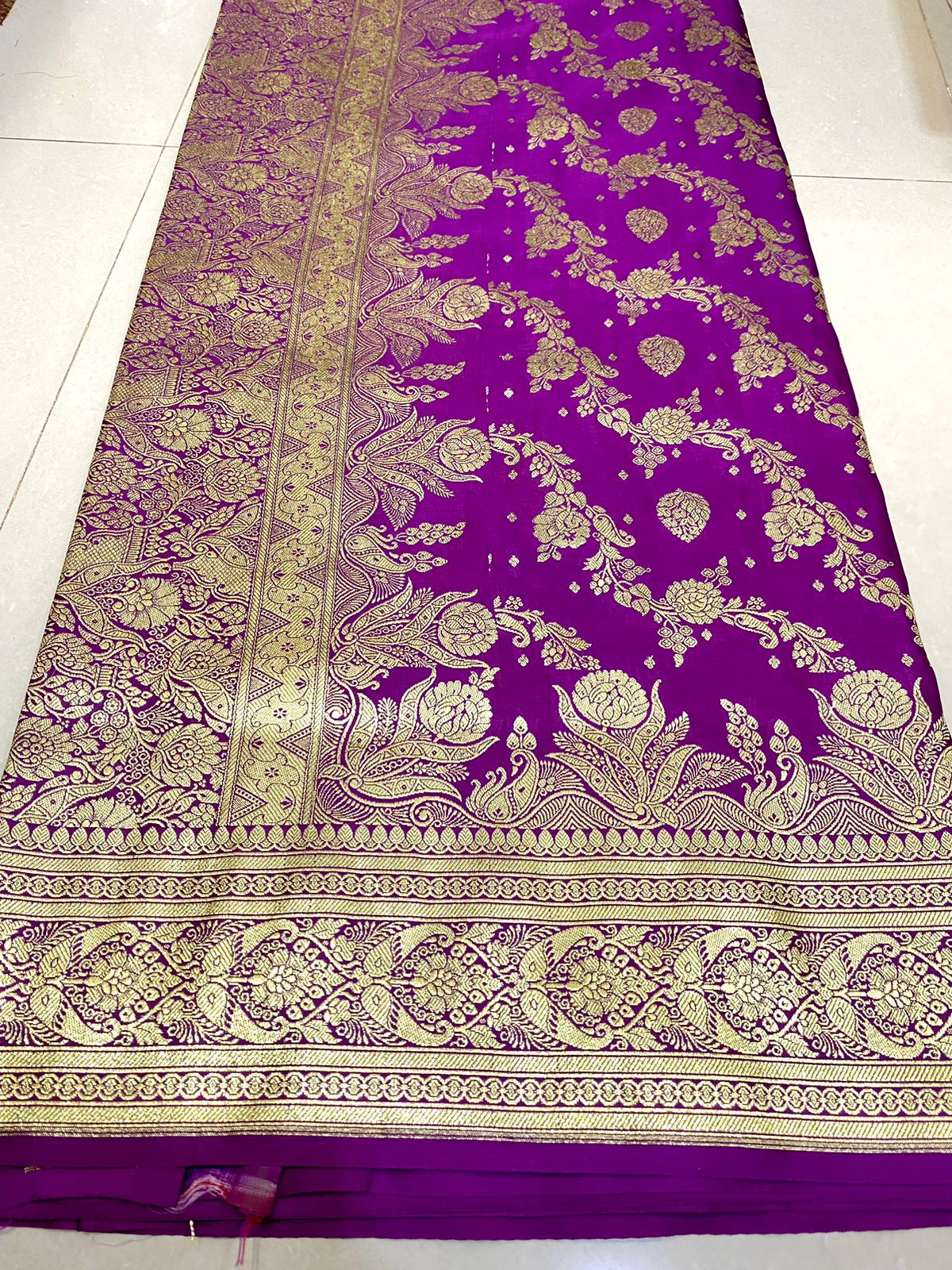 Ahamaura Banarasi Jacquard Weaving Saatan Silk Saree