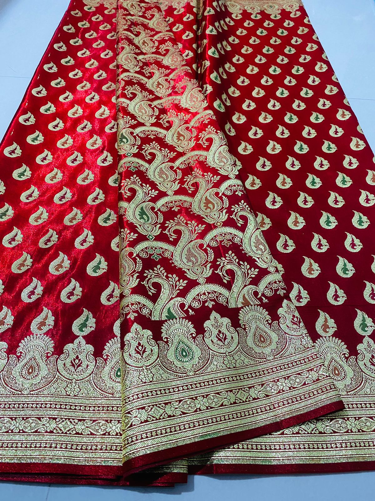 Ahamaura Banarasi Jacquard Weaving Saatan Silk Saree