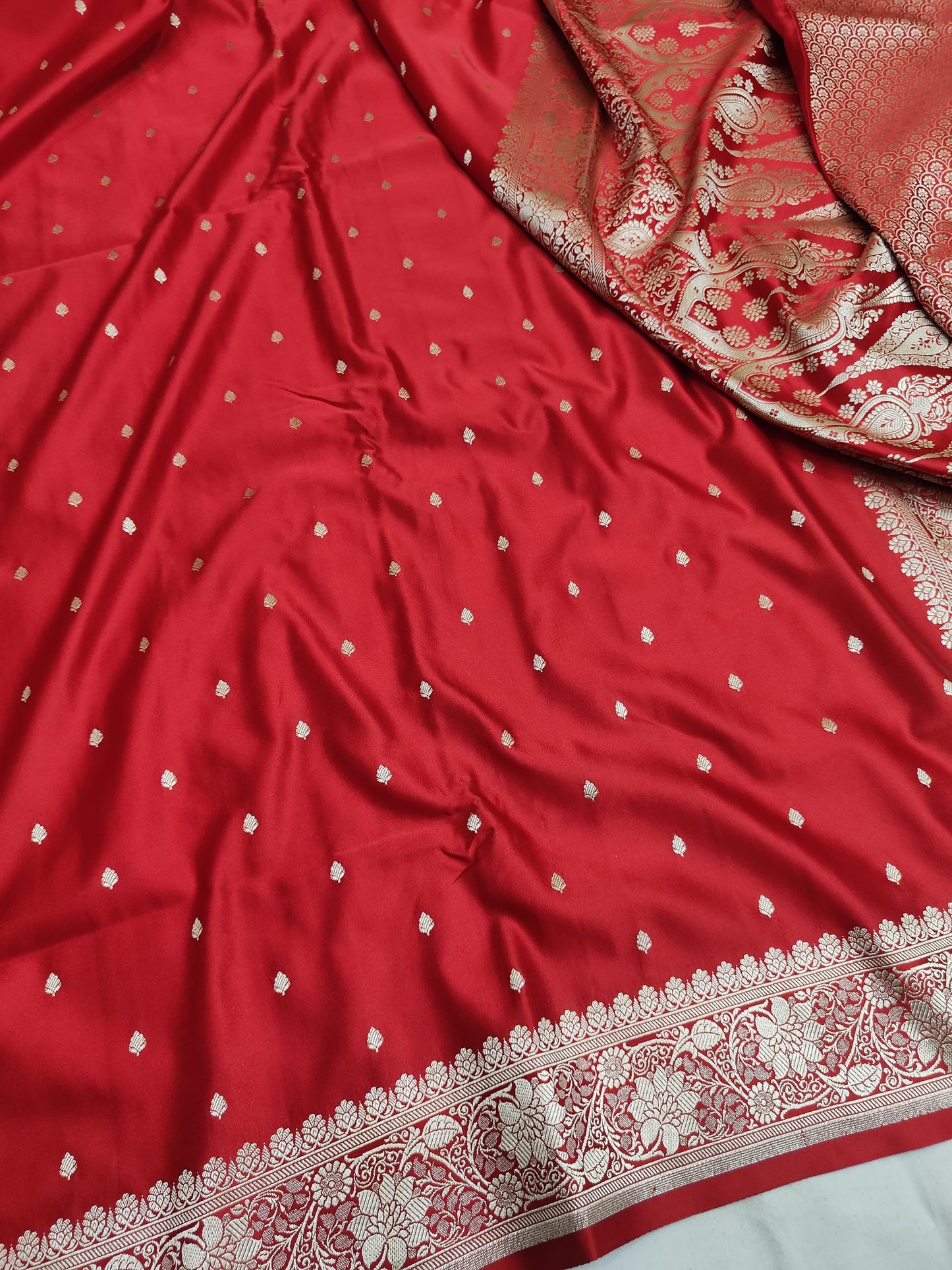 Ahamaura Banarasi Deyble Mashru Silk Saree