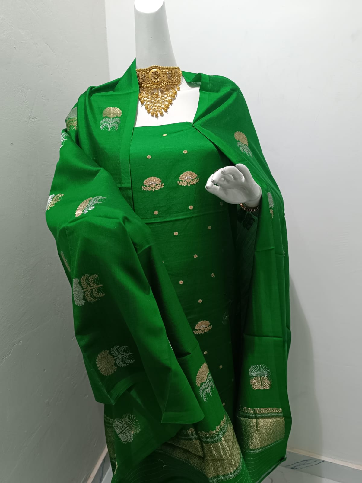 AHAMAAURA BANARASI COTTON SILK SUITS