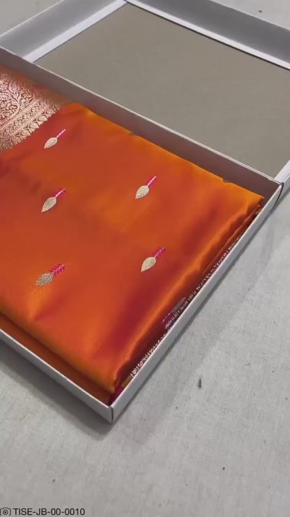 Ahamaura Tilak Buti Mashru Silk Banarasi Saree